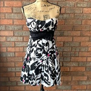 NWT Speechless Strapless Dress